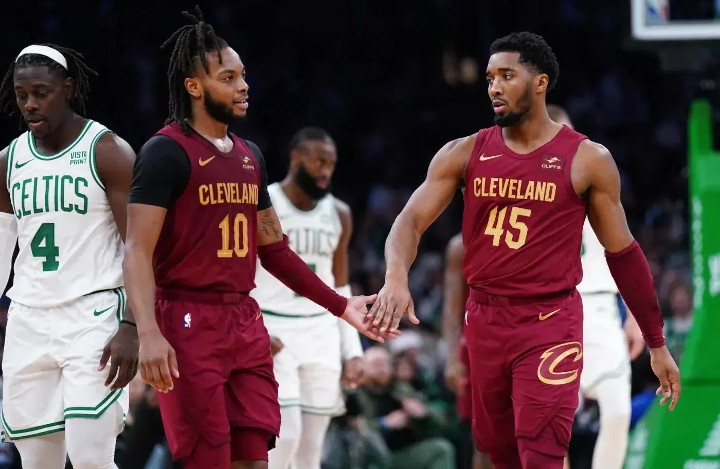 队第三人或, yid