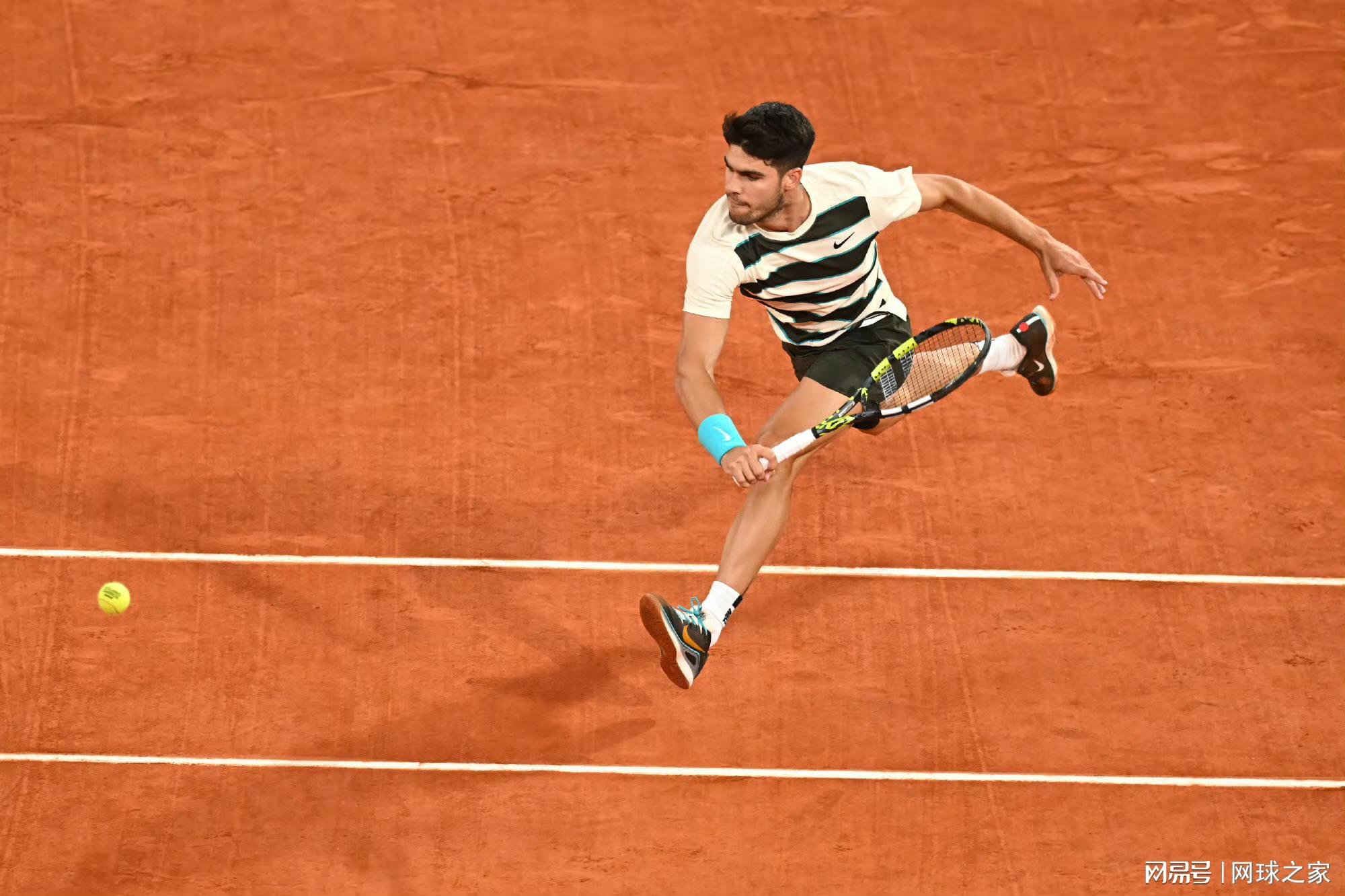 的费纳德时, 让特松加提, 念过去群星 的费纳德时, 让特松加提, 念过去群星