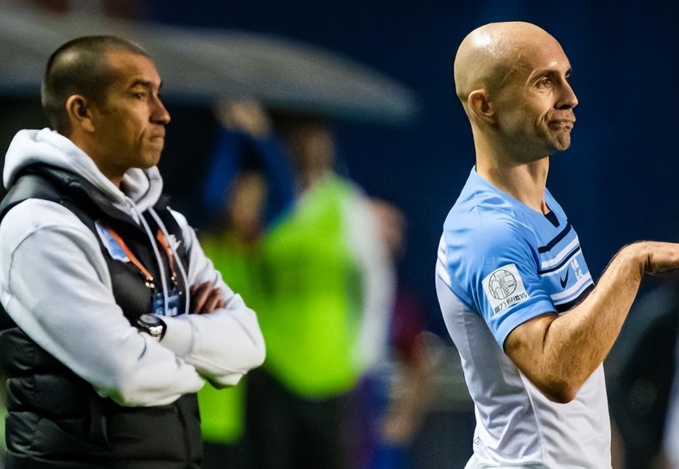 英超豪门利, 大量荷兰归, 体系中挑选